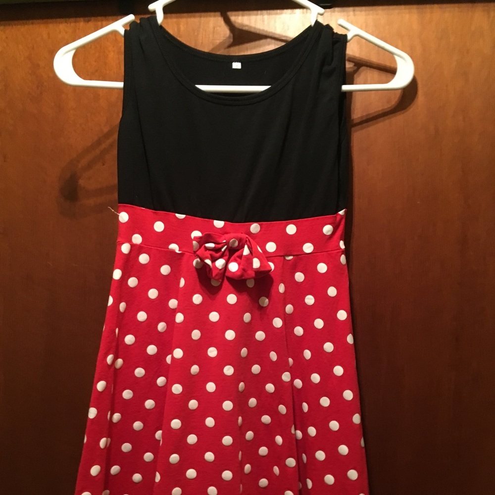 Adorable Minnie type dress.